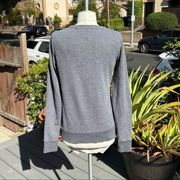 CHAMPION University of Notre Dame Crewneck Sweatshirt Size Women’s Medium - Picture 5 of 7